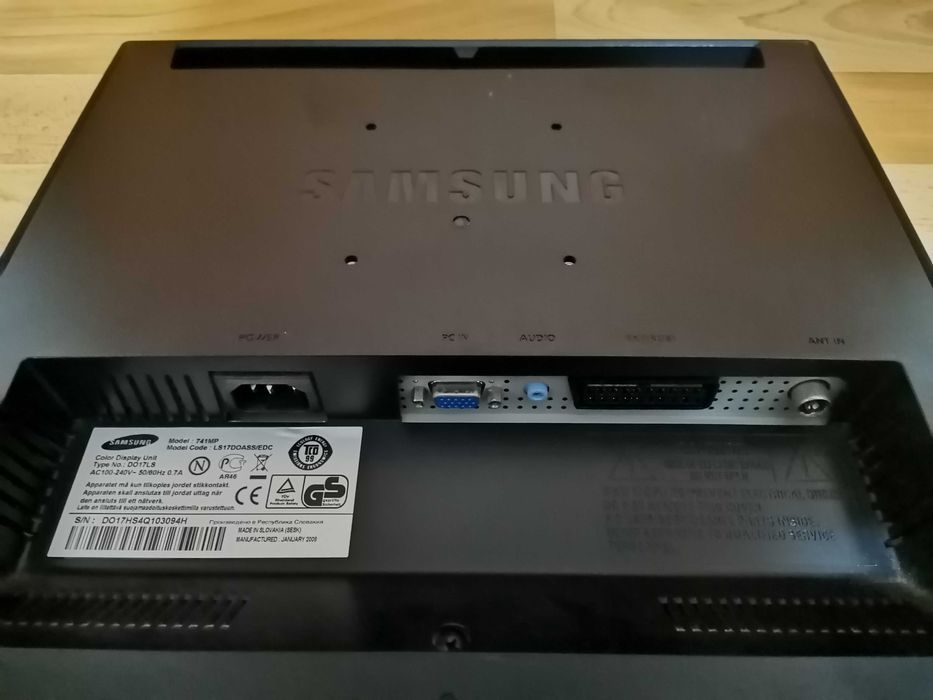 Asus настолен компютър за офис работа