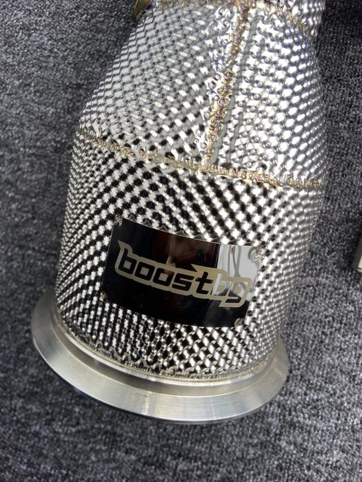 Audi RS S / VW Golf R – BOOSTBG Downpipes и Intercooler Wagner