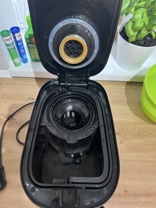 Cafetiera cu rasnita Heinner