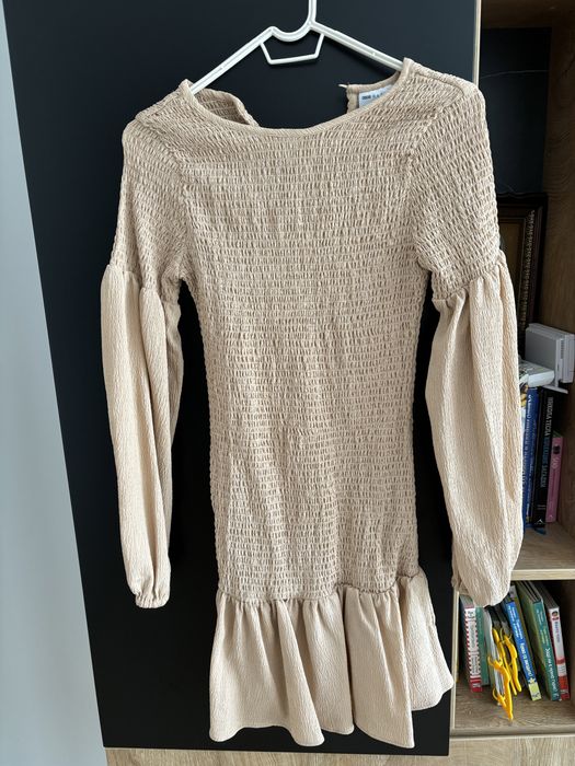 Еластична рокля Asos Design