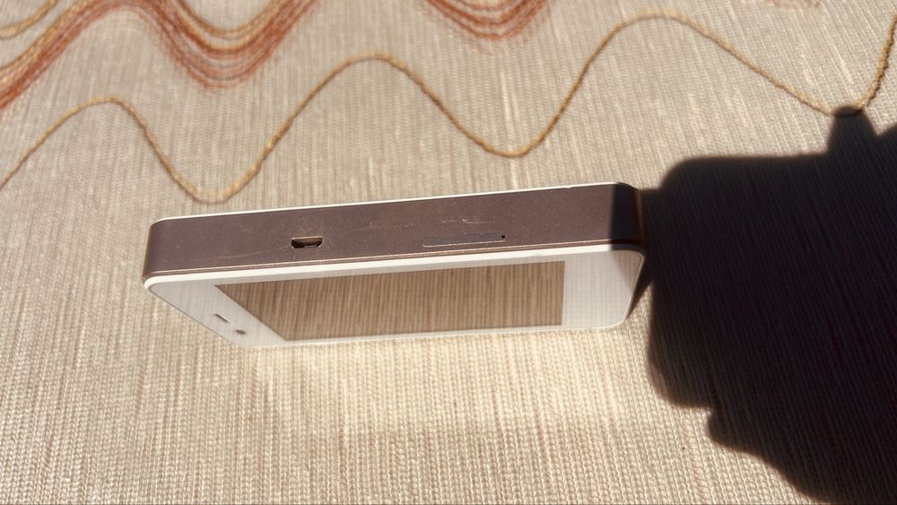 Мобилен 4G/LTE Wi-Fi рутер GlocalMe G3 (G1611) + Power Bank 5350 mAh