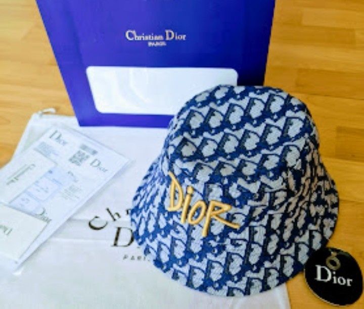 Set geanta și palarie(diverse nuanțe),material textil,saculet, etichet