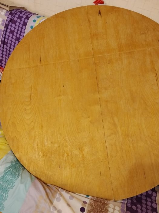 Продам круглый низкий стол
