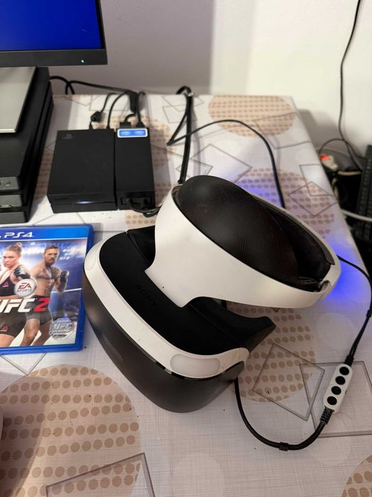 PlayStation 4 PRO 1 TB + 2 Manete + PlayStation Camera + PlayStation VR Complet + 3 Jocuri