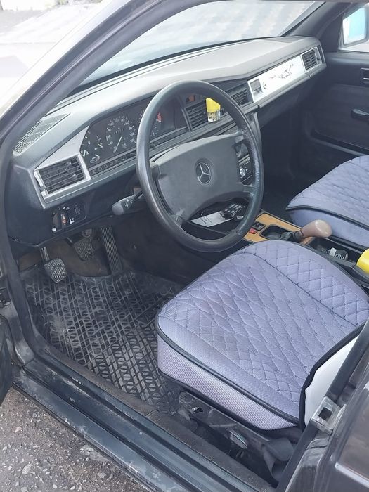 Продам машину мерседес