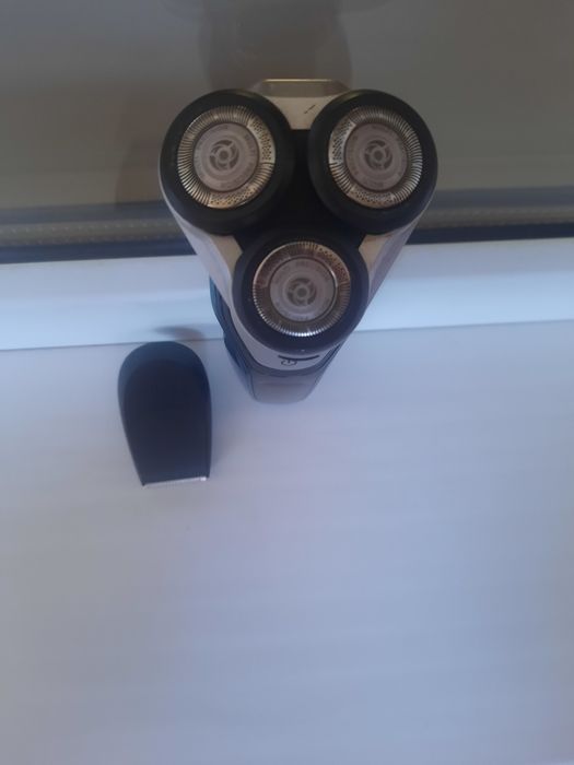 Электробритва Philips