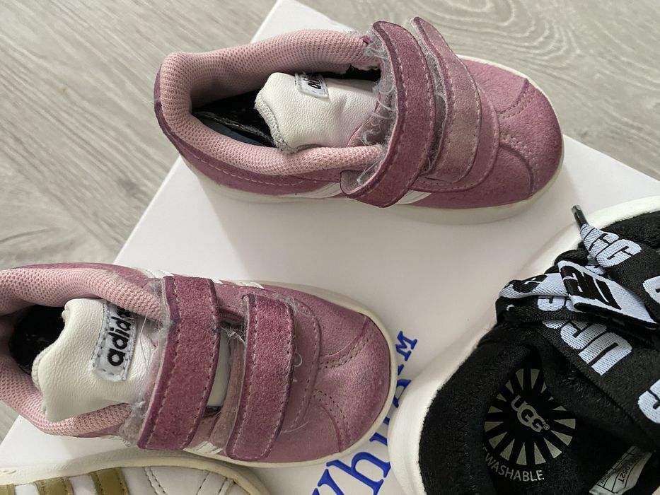 Set 3 perechi- Adidas, Ugg- marimi. 20 si 22