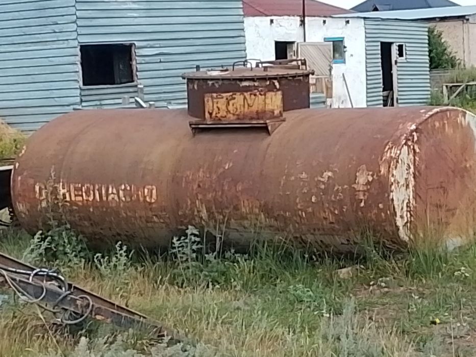 продается ёмкость 7 кубов