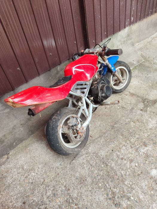 Motocicleta de copii