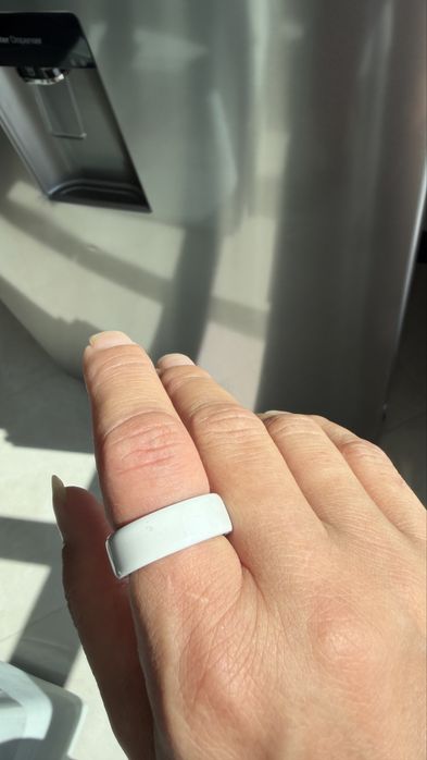 Продам смарт-кольцо Oura 4 Ceramic