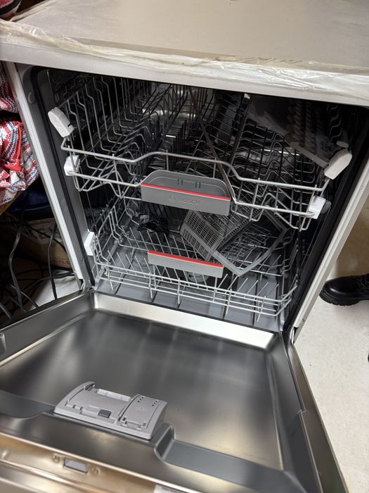 Продам посудомоечную машину