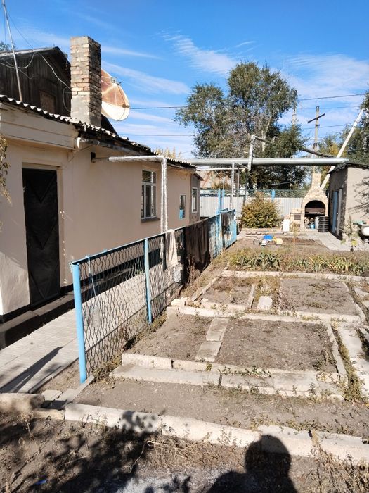 Продам дом с центральными коммуникациями