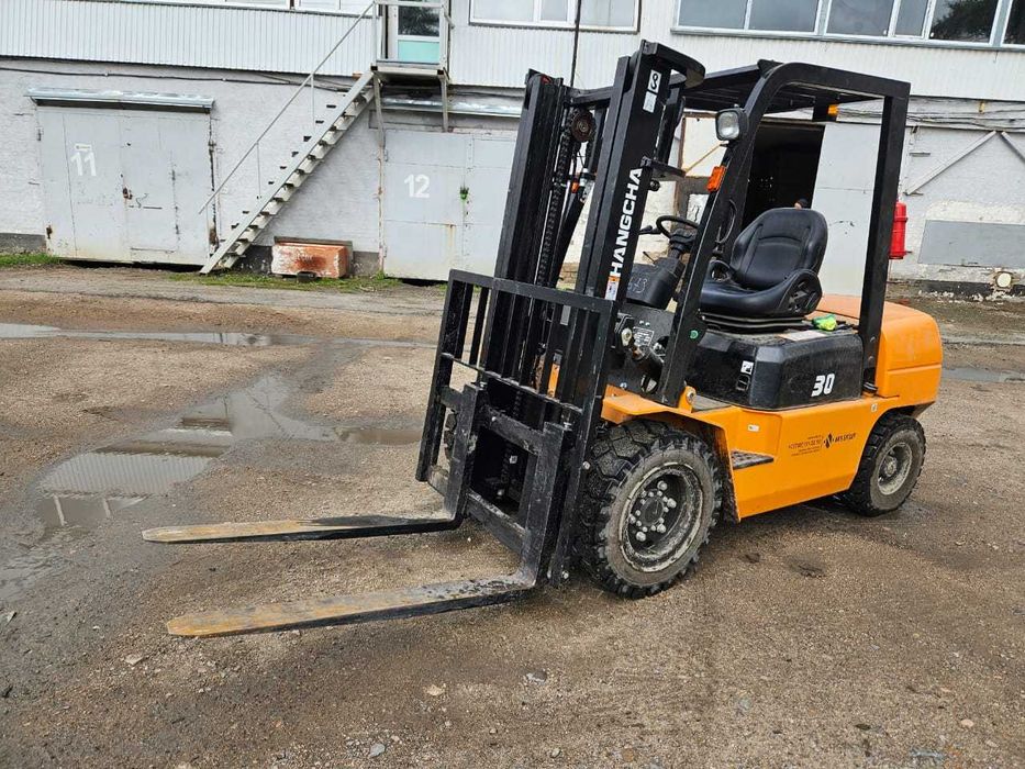 вилочный погрузчик автокара