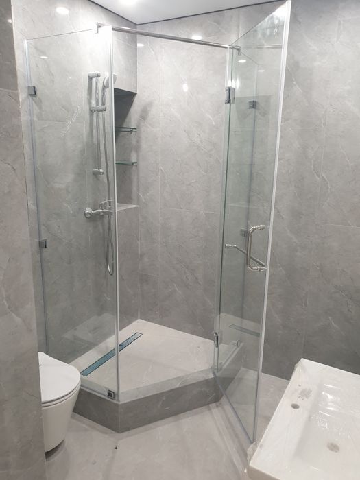 Душевые кабины, зеркала