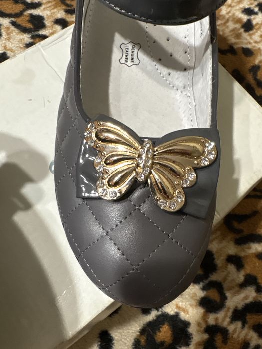 Туфли нарядные серые для девочки