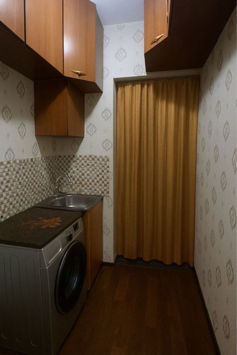 Продается 2х ком квартира. Бывшее общежитие. Массив куйлюк 5