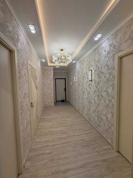 3-х комнатная 68кв.м. 8 этаж-Евроремонт, Новостройка, Водник, ул.Рохат