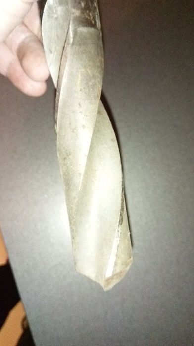 Свредло дълга база