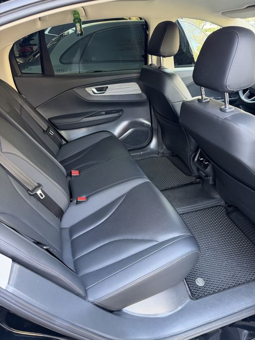 Hongqi EQM 5 EV 2024