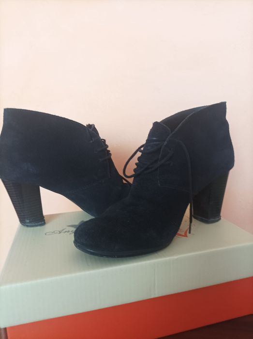 Botine negre cu toc