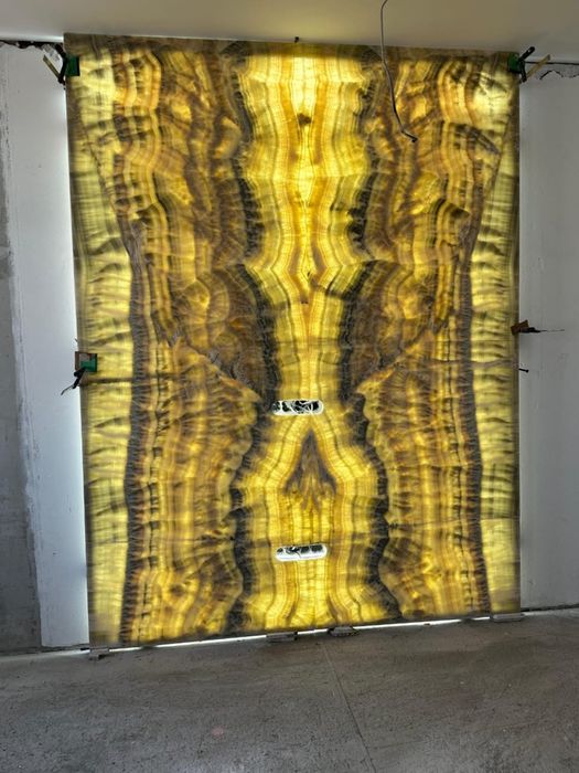 Натуральный мрамор