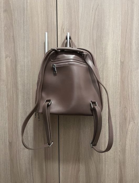 Ghiozdan și geantă 2in1