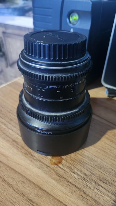 Samyang 14 mm sotiladi