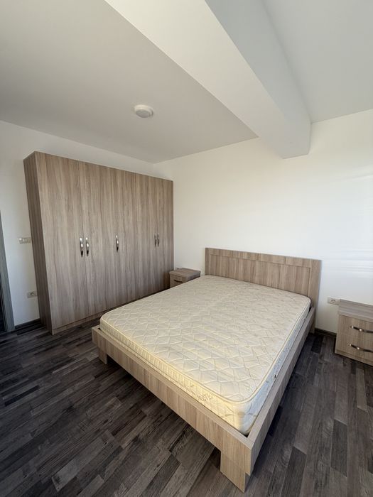 Inchiriez apartament