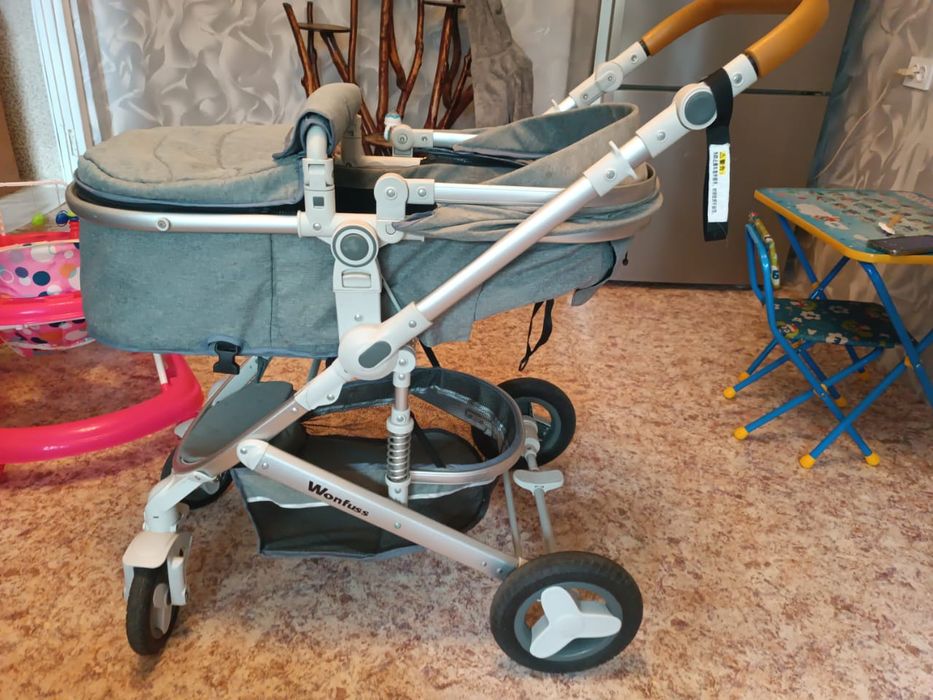 Коляска. В хорошем состоянии!