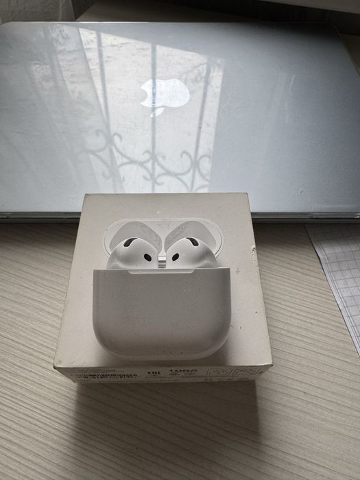AirPods Series 4