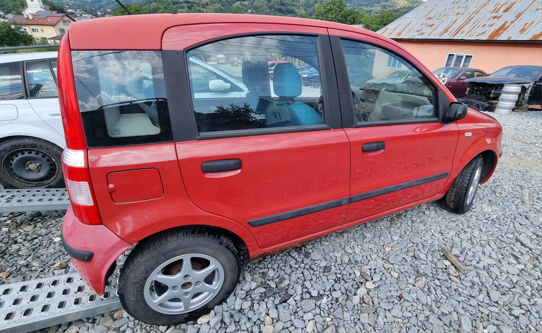 Jante aluminiu r13 Fiat cu anvelope foarte bune M s Maieru OLX.ro