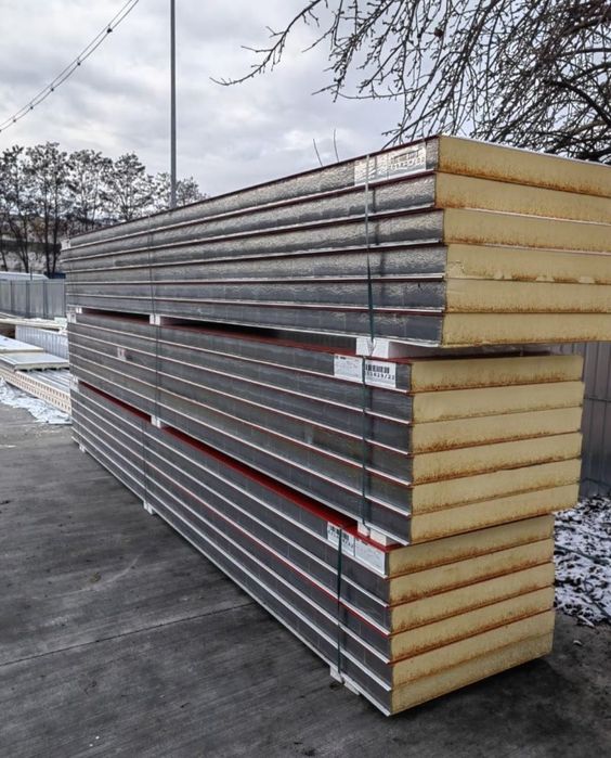 Panouri sandwich de perete si acoperis PUR