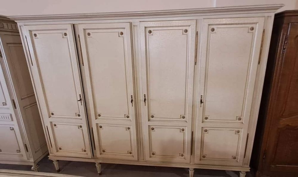 Обзавеждане за спалня масив