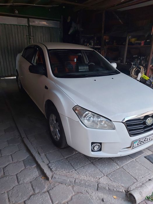 Автомобиль  ,FAW Besturn B50