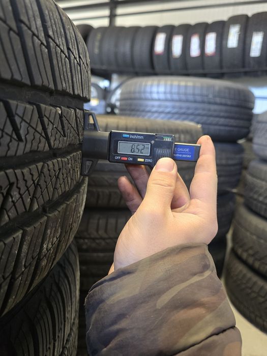 2 Броя 235/50/19 Barum 8,5mm 2020DOT