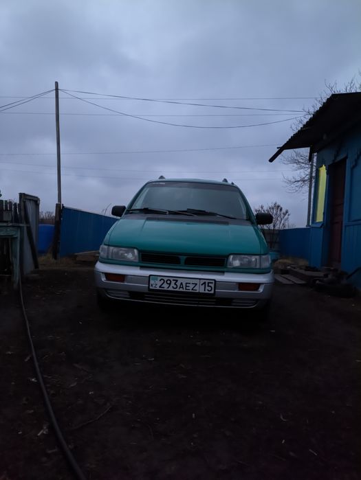 Продам mitsubishi space runner