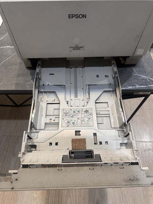 Epson AcuLaser m2000