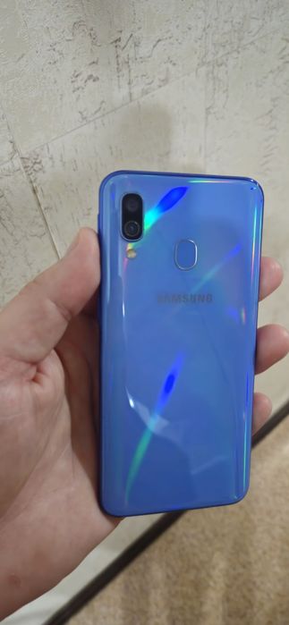 Смартфон Samsung A40