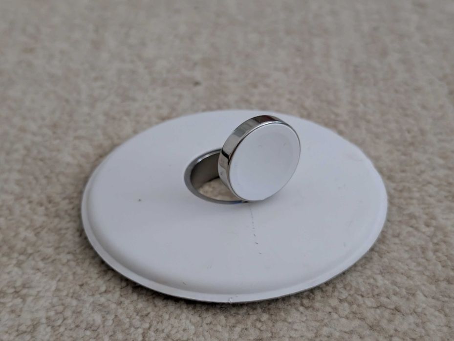 Vand Ceas Watch SE si incarcator , 120 RONi bucata