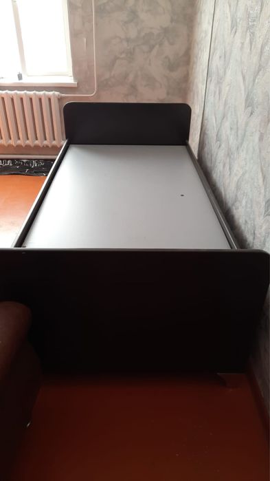 Кровать 2 и диван тоже 2