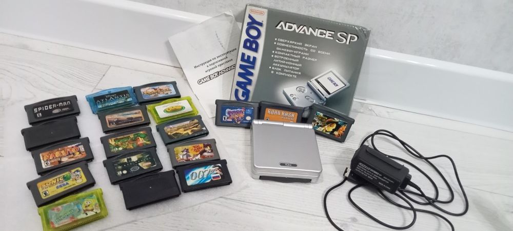 Game Boy Advance SP