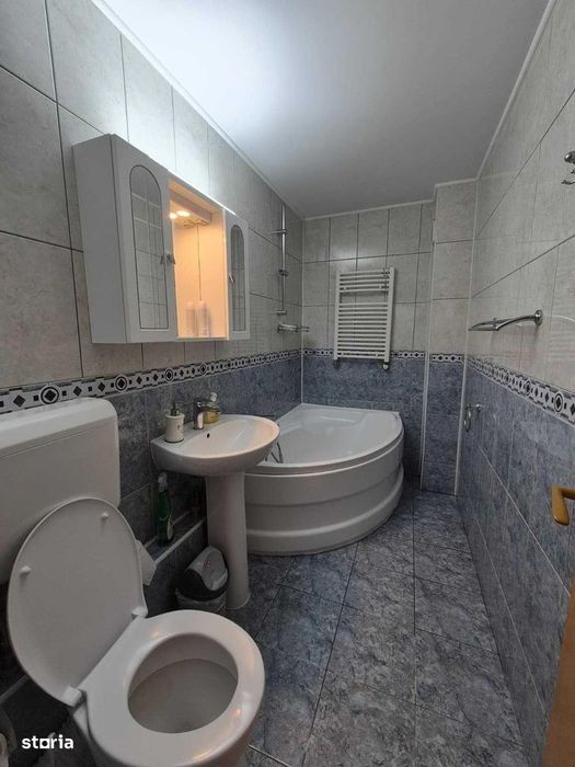 Ap. 3 Camere - Eroii Revolutiei, Parcare Inclusa, Centrala, Metrou