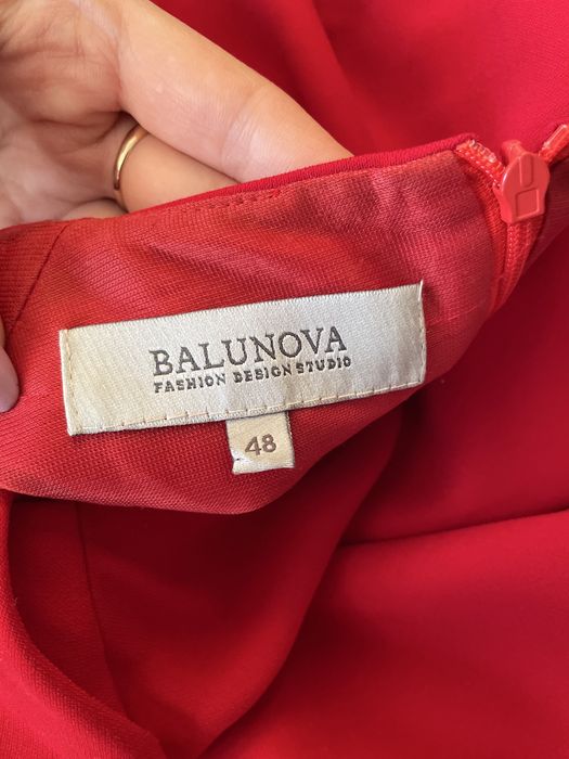 Вечернее красное платье