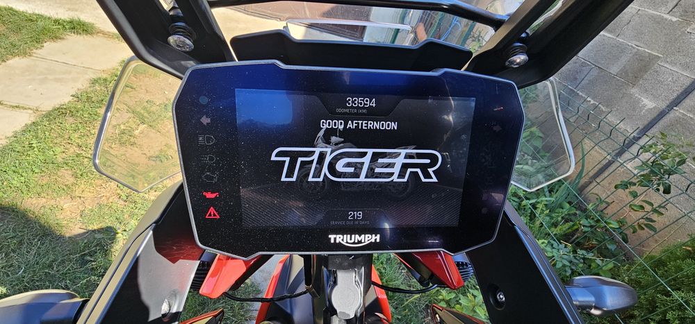 Triumph Tiger 900 GT – echipare Touring / Adventure