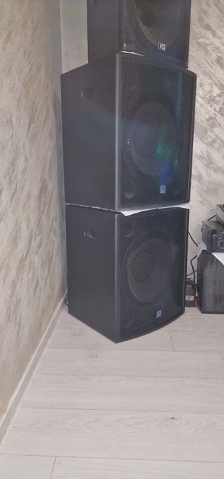 Basi Turbosound TXD-118