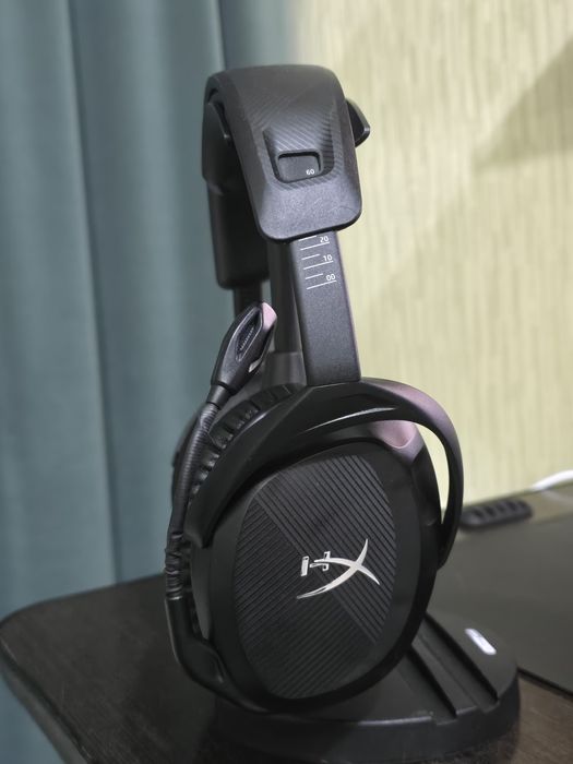 Продам наушники HyperX беспроводные