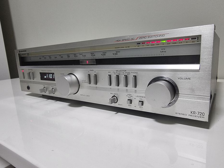 Kenwood KR-720 stereo receiver