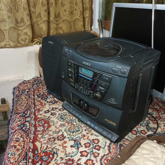 уредба сони в комплект с 20 броя аудио касети .оригинални