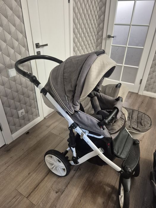 Продам коляску Adamex 3 в 1