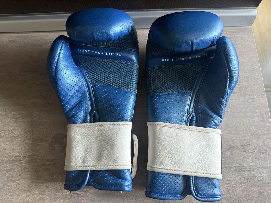 Manusi box + training pads